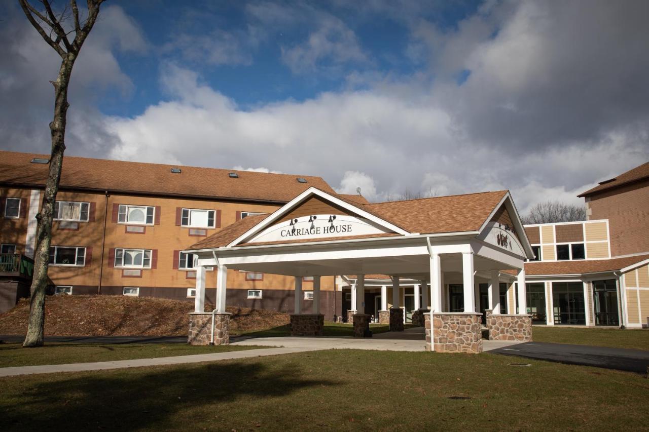 Hotel Carriage House Country Club Pocono Manor Exterior foto