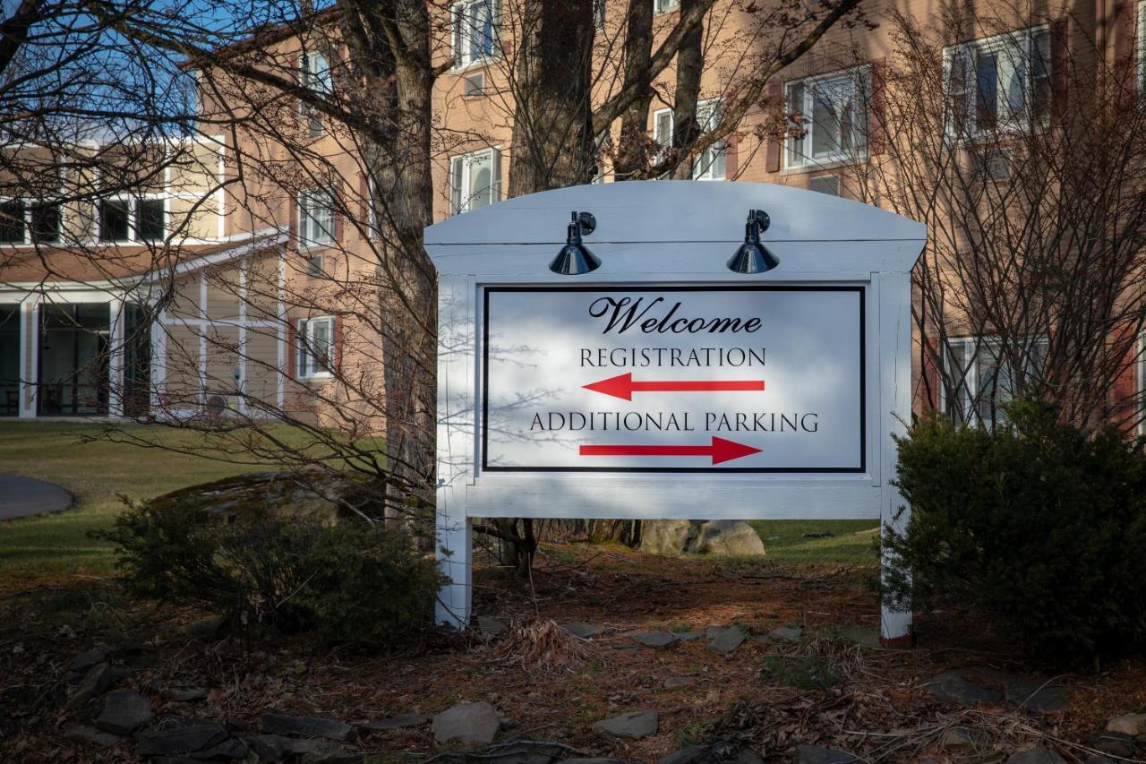 Hotel Carriage House Country Club Pocono Manor Exterior foto